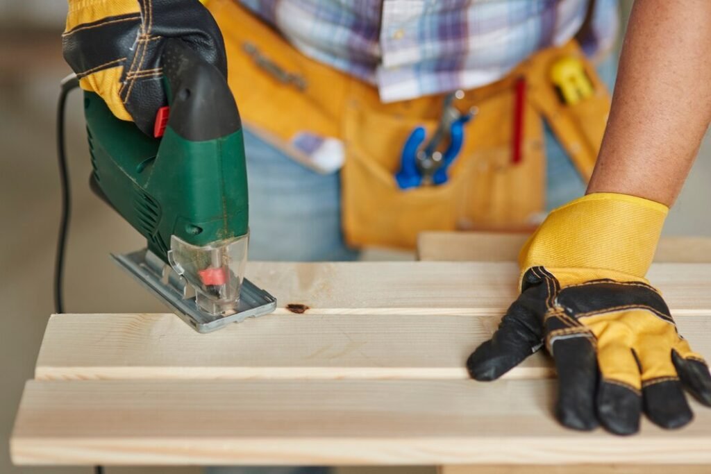 How to Find a Reliable Carpenter near me for Your Home